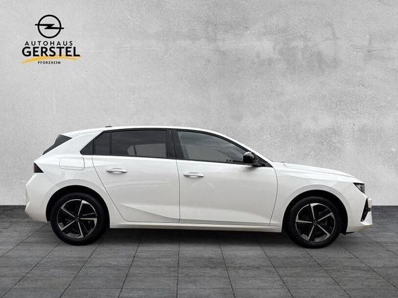 Gebraucht Opel Astra 131 PS (96 kW) 2024 Weiß Limousine