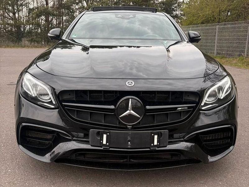 Gebraucht Mercedes E63 AMG 571 PS (419 kW) 2020 Schwarz Limousine