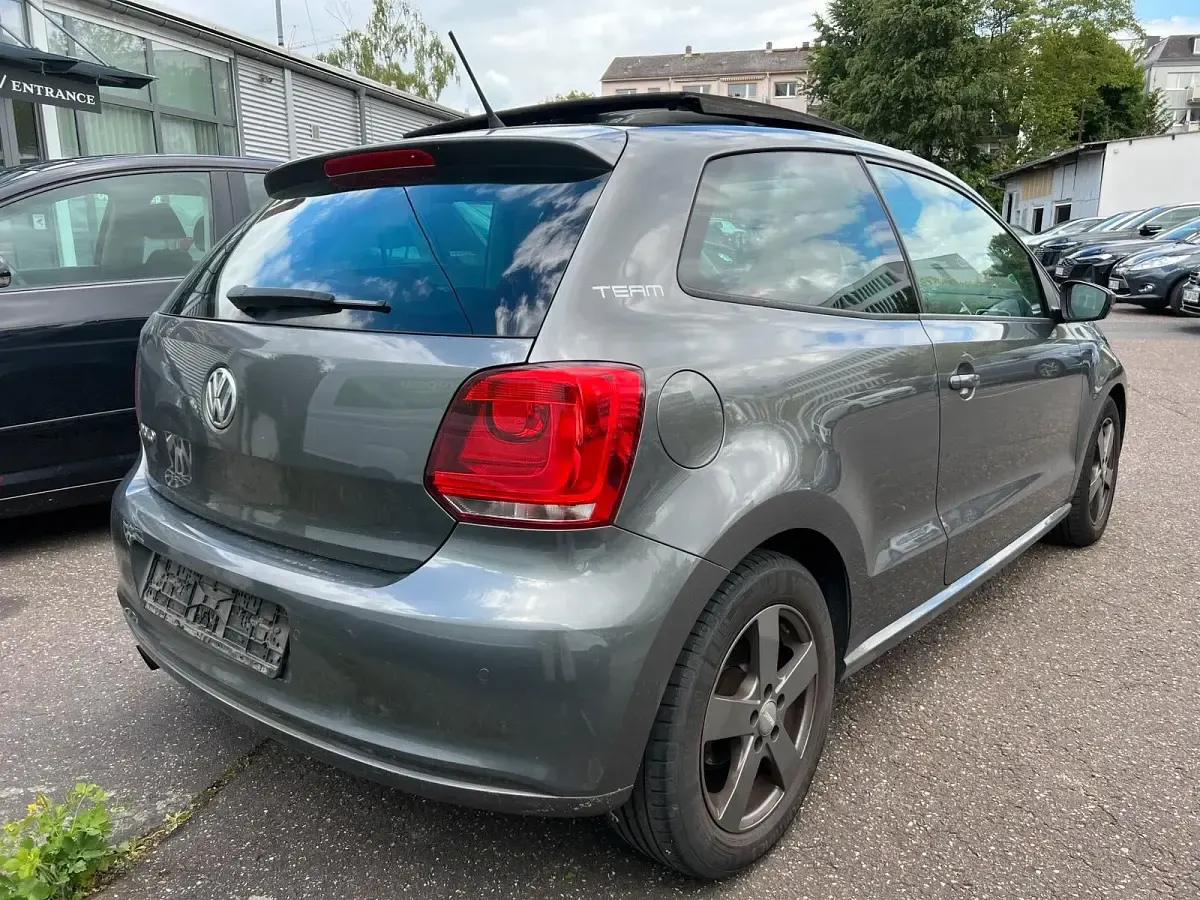 Gebraucht VW Polo Team 105 PS (77 kW) 2011 Grau Kleinwagen