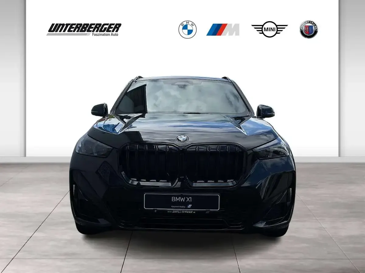 Neu BMW X1 M Sport 211 PS (155 kW) 2026 Saphirschwarz SUV