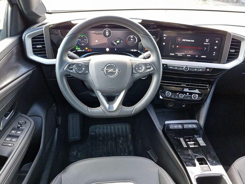 Gebraucht Opel Mokka-e Ultimate 100 kW (136 PS) 2023 Grau metallic SUV