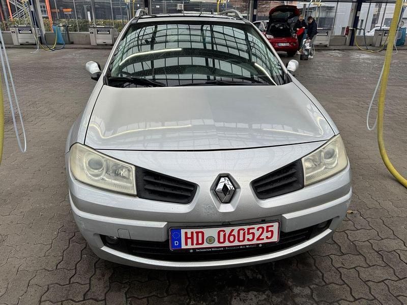 Gebraucht Renault Mégane II Authentique 135 PS (99 kW) 2007 Silber Limousine