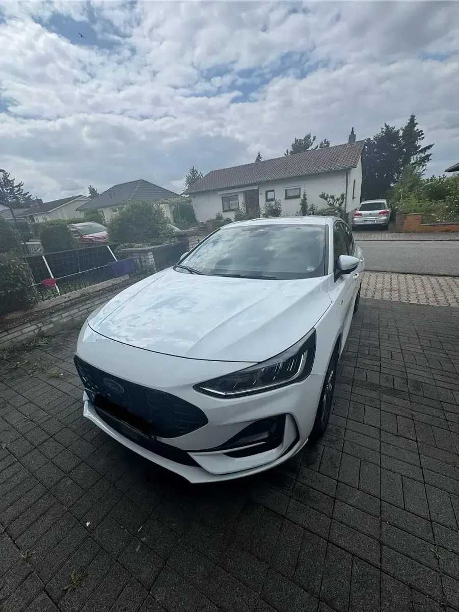 Usado Ford Focus ST-Line 125 CV (91 kW) 2022 Blanco Berlina