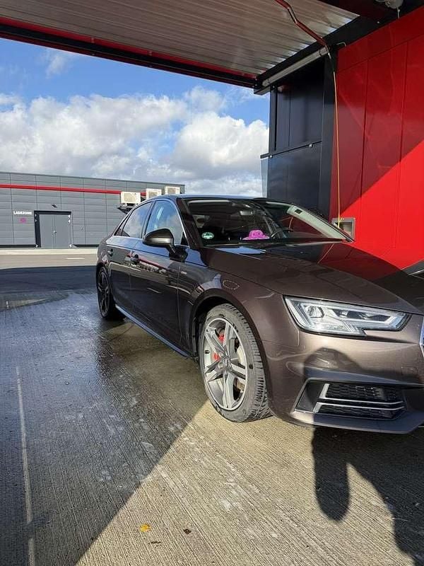 Gebraucht Audi A4 Sport 190 PS (139 kW) 2016 Limousine