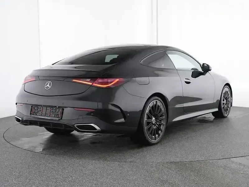 Gebraucht Mercedes CLE220 AMG 197 PS (144 kW) 2025 Schwarz Coupé
