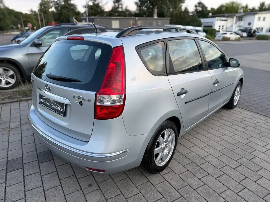 Gebraucht Hyundai i30 Edition+ 109 PS (80 kW) 2009 Silber Kombi