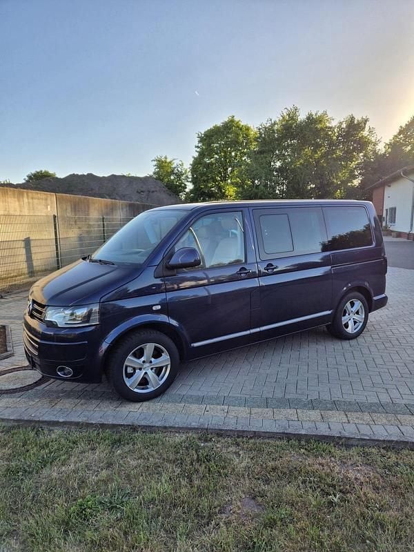 Usata VW Multivan 179 CV (131 kW) 2011 Blu Monovolume