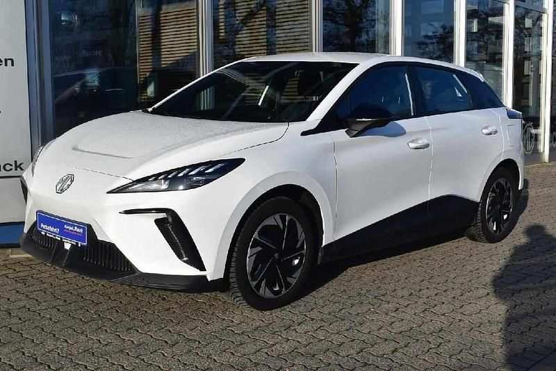 Gebraucht MG MG4 EV 125 kW (170 PS) 2023 Dover white Kleinwagen