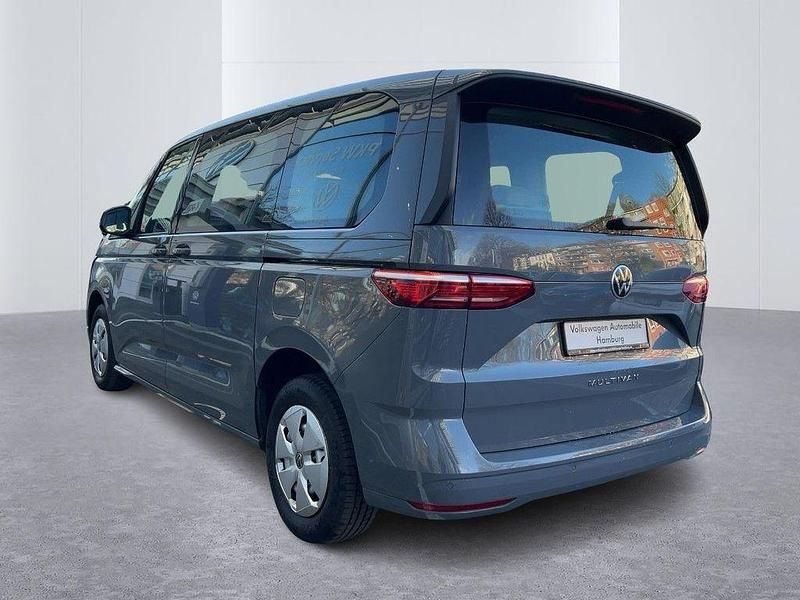 Gebraucht VW Multivan Basis 150 PS (110 kW) 2023 Pure grey Van