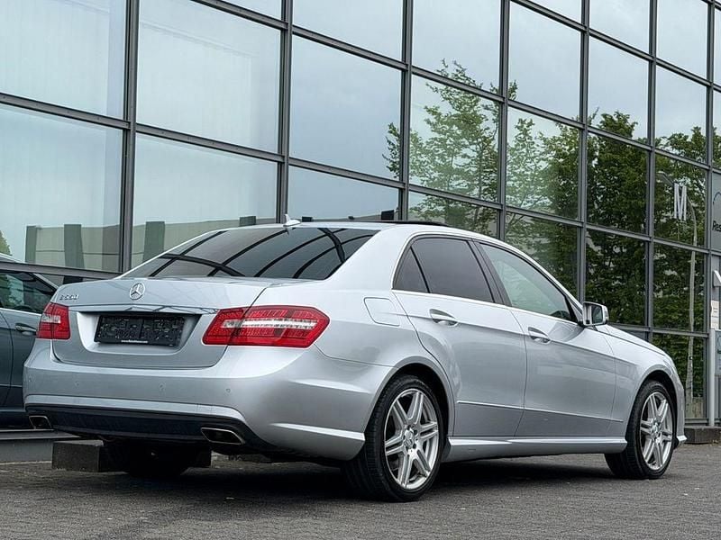 Gebraucht Mercedes E500 387 PS (284 kW) 2010 Silber Limousine