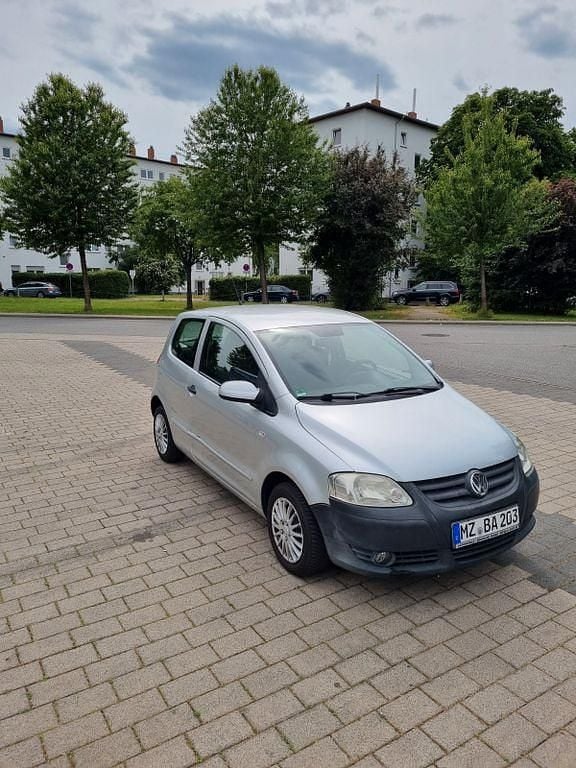 Gebraucht VW Fox Refresh 54 PS (39 kW) 2008 Grau Kleinwagen