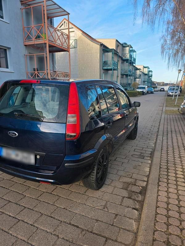 Gebraucht Ford Fusion 80 PS (58 kW) 2004 Blau Kleinwagen