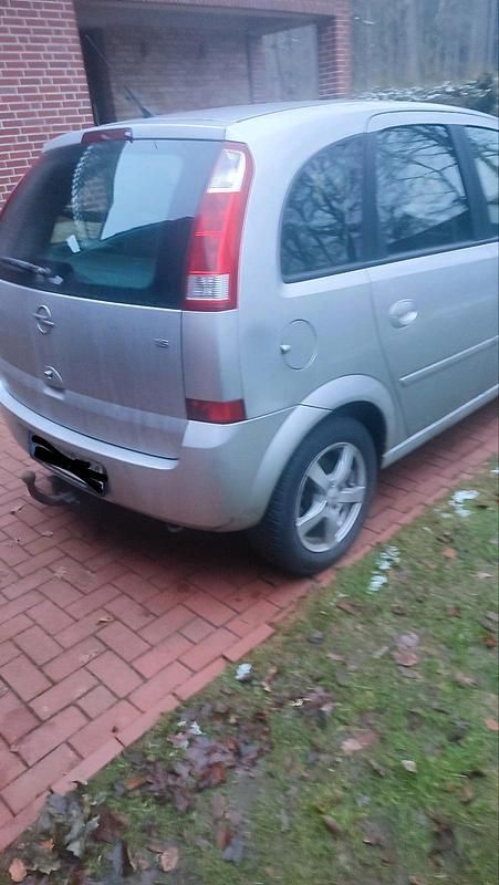 Gebraucht Opel Meriva 110 PS (80 kW) 2004 Silber Van / Kleinbus