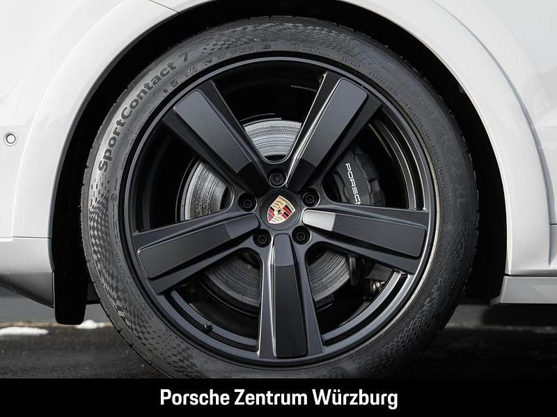 Second-hand Porsche Cayenne Black Edition 470 CP (345 kW) 2026 Alb SUV