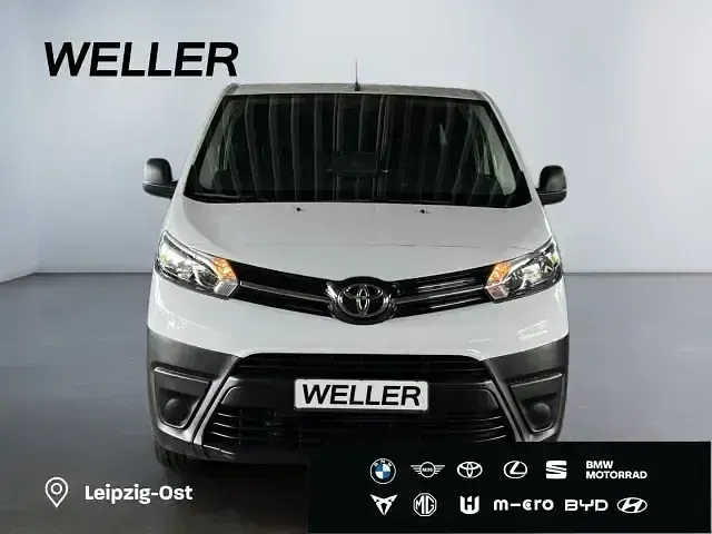 Gebraucht Toyota Proace Basis 102 PS (75 kW) 2023 Weiss Van / Kleinbus