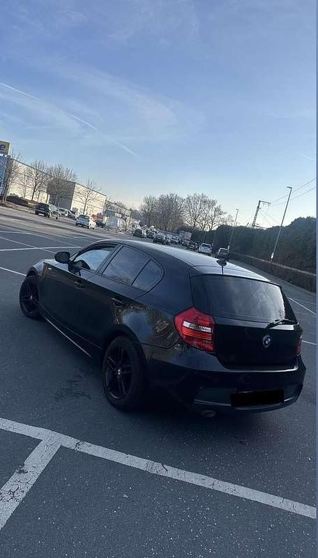 Gebraucht BMW 118 143 PS (105 kW) 2011 Blau Kleinwagen