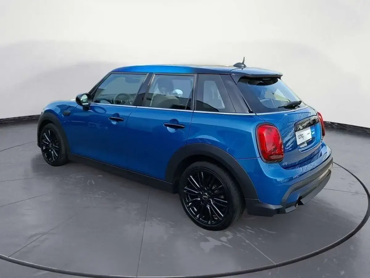 Gebraucht Mini Cooper Classic 136 PS (100 kW) 2023 Blau Kleinwagen