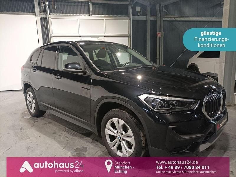 Schwarz Gebraucht 2022 BMW X1 Performance SUV | 24.220 € (Guter Preis) - Bild 1/4