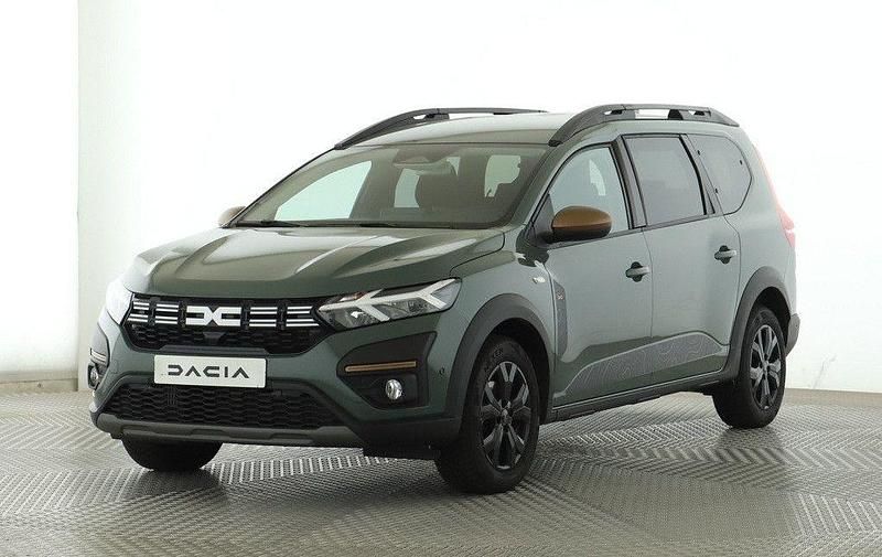 Grau Gebraucht 2025 Dacia Jogger Extreme Van / Kleinbus | 21.650 € (Fairer Preis) - Bild 1/4