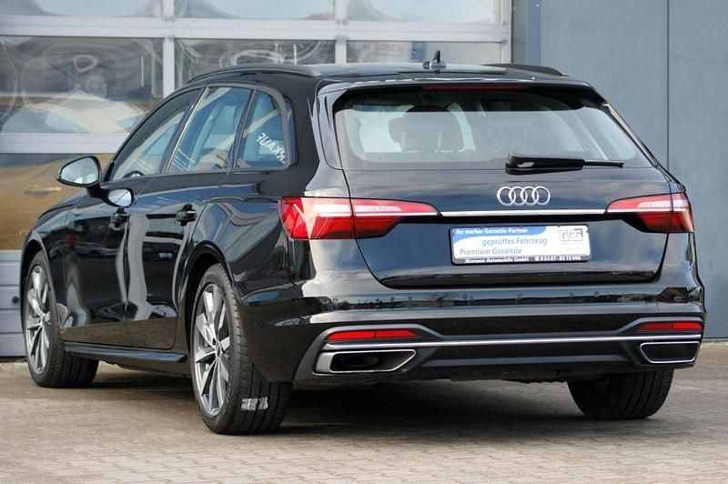 Gebraucht Audi A4 Advanced 163 PS (119 kW) 2021 Schwarz Kombi