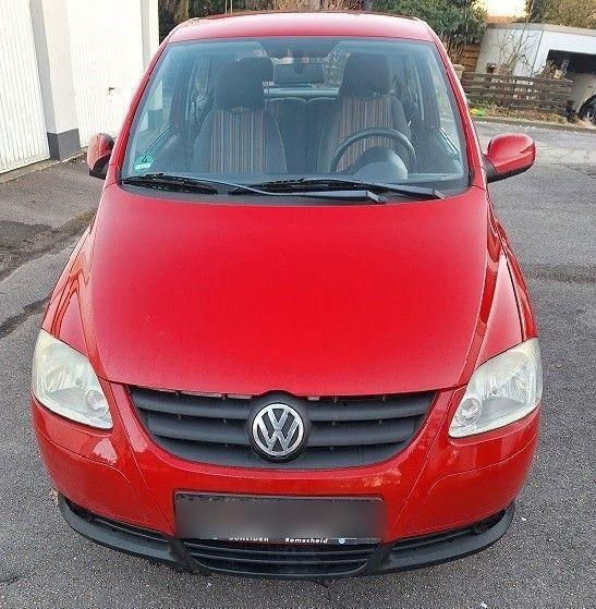 Rot Gebraucht 2006 VW Fox Kleinwagen | 1.000 € (Guter Preis) - Bild 1/4