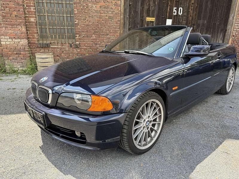 Gebraucht BMW 323 Cabriolet 170 PS (125 kW) 2000 Dunkelblau Cabrio