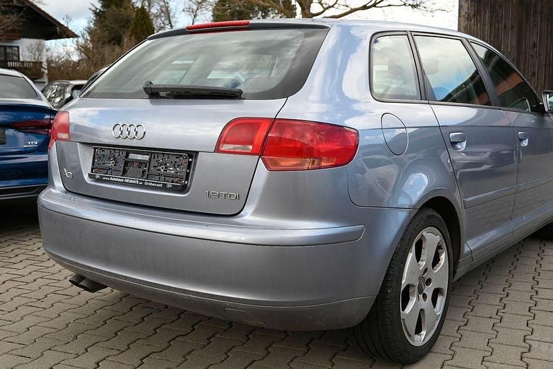 Gebraucht Audi A3 Ambition 105 PS (77 kW) 2007 Akoyasilber Kleinwagen