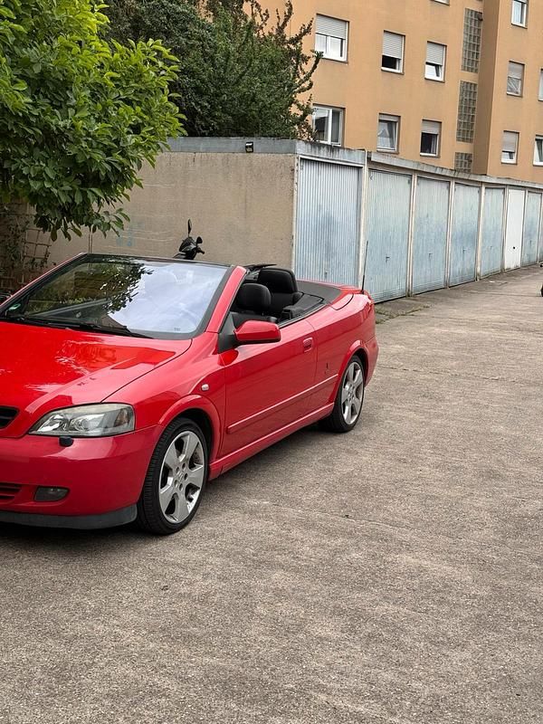 Rot Gebraucht 2002 Opel Astra Cabriolet Cabrio | 2.200 € (Fairer Preis) - Bild 1/4