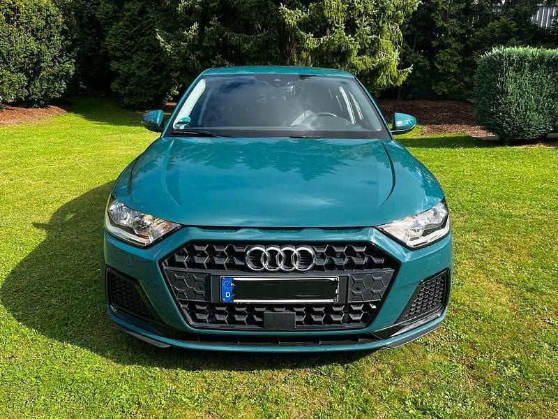 Grün Gebraucht 2019 Audi A1 Sportback Advanced Kleinwagen | 18.800 € (Fairer Preis) - Bild 1/4