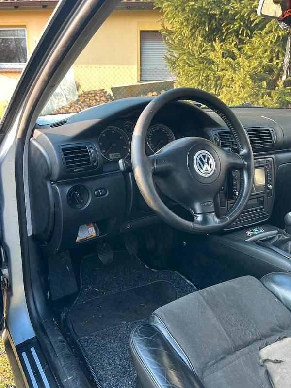 Gebraucht VW Passat 200 PS (147 kW) 2002 Silber Kombi