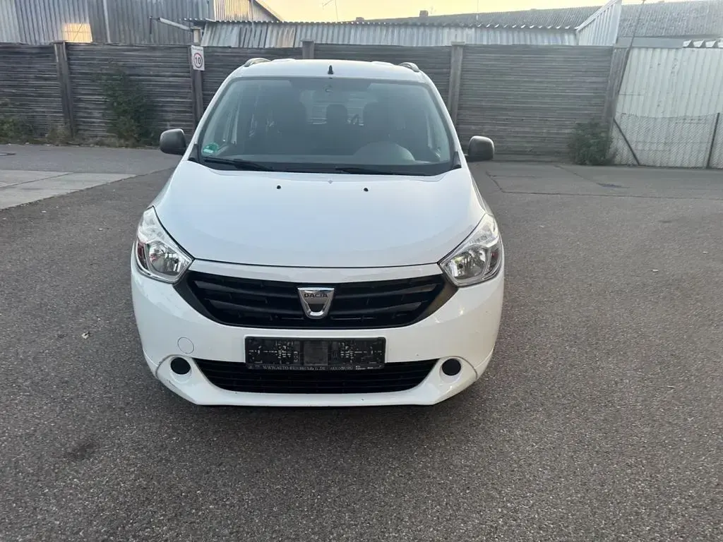 Gebraucht Dacia Lodgy Essentiel 102 PS (75 kW) 2017 Weiß Van / Kleinbus