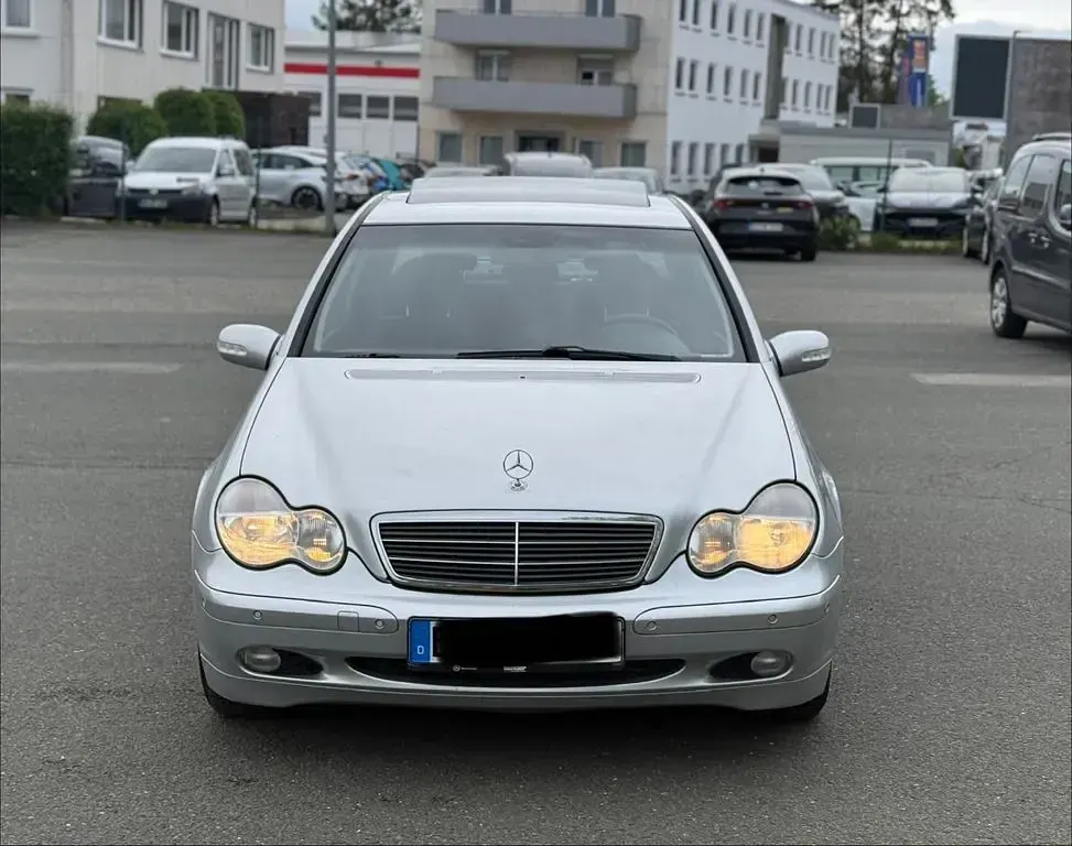 Gebraucht Mercedes C180 Classic 129 PS (94 kW) 2001 Silber Limousine