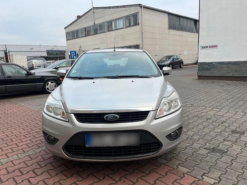 Silber Gebraucht 2008 Ford Focus Limousine | 2.650 € (Guter Preis) - Bild 1/4