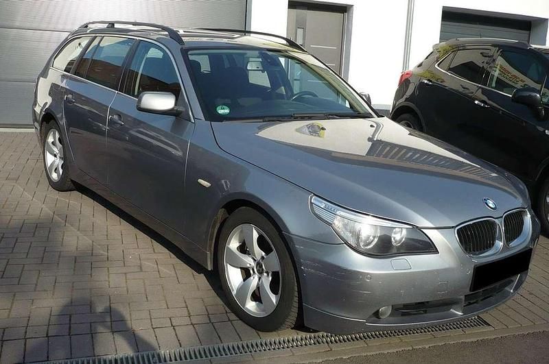 Gebraucht BMW 525 177 PS (130 kW) 2007 Grau Kombi