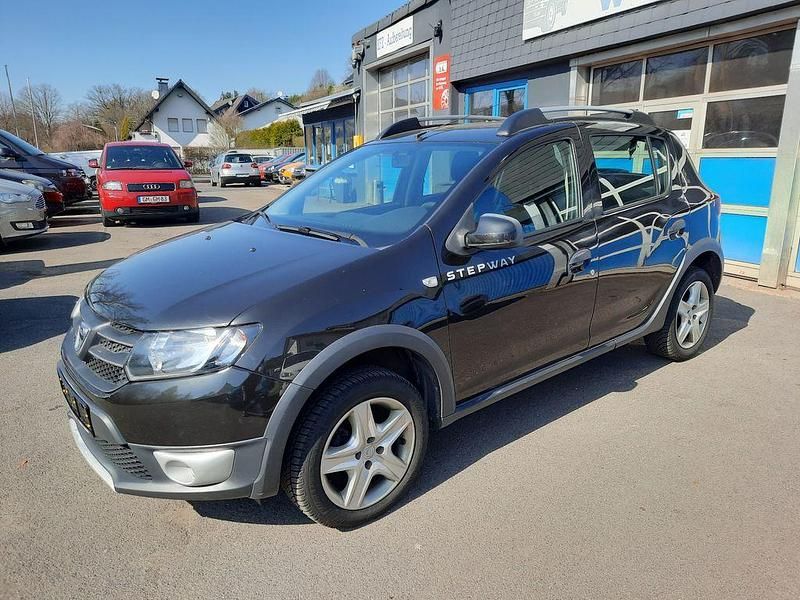 Gebraucht Dacia Sandero Prestige 90 PS (66 kW) 2013 Schwarz SUV
