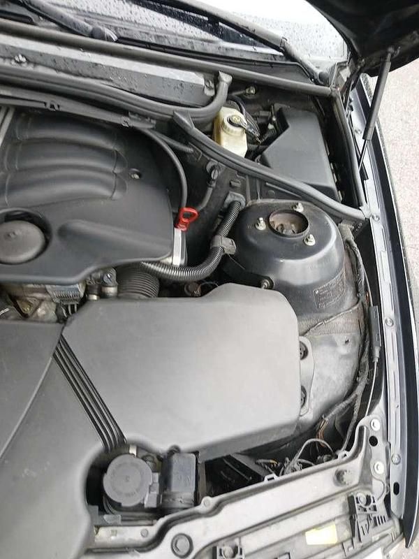 Gebraucht BMW 316 105 PS (77 kW) 2002 Schwarz Limousine