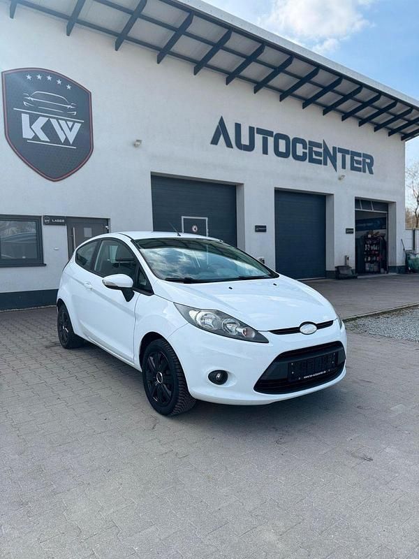Gebraucht Ford Fiesta Trend 82 PS (60 kW) 2009 Weiß Kleinwagen