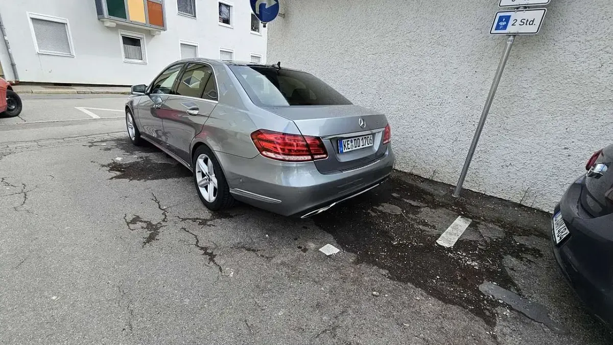 Second-hand Mercedes E300 204 CP (150 kW) 2013 Berlinǎ