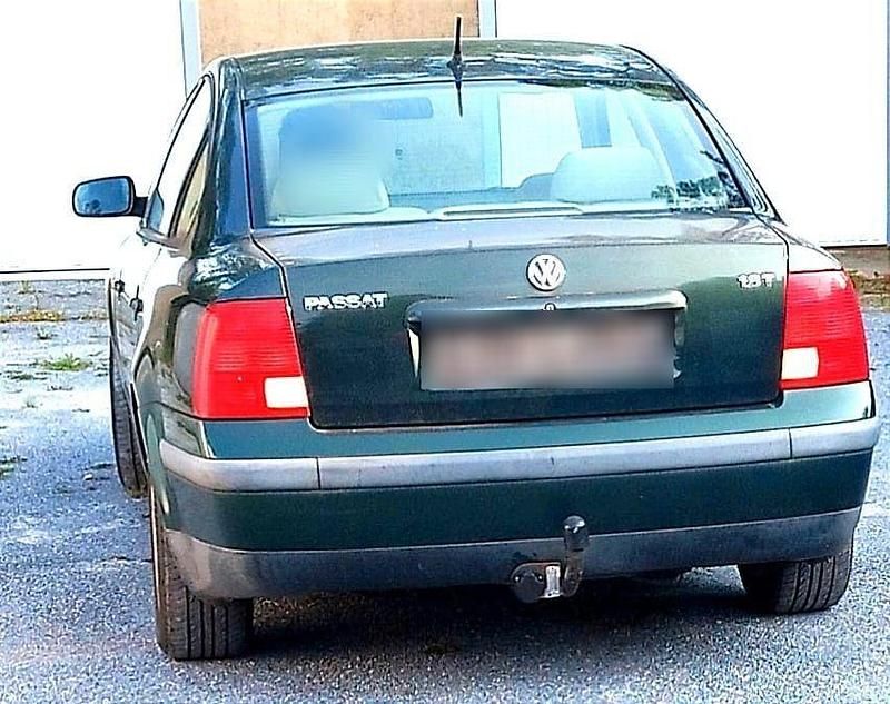 Second-hand VW Passat 150 CP (110 kW) 1996 Verde Berlinǎ