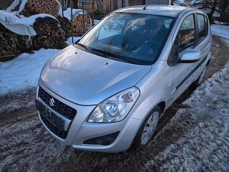 Silber Gebraucht 2013 Suzuki Splash Kleinwagen | 4.250 € (Fairer Preis) - Bild 1/4