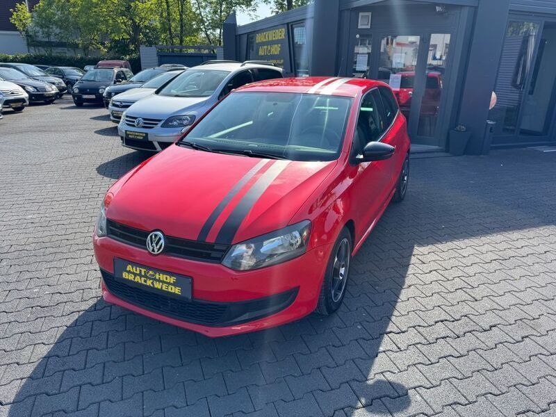 Rot Gebraucht 2010 VW Polo Trendline Coupé | 5.999 € (Etwas zu teuer) - Bild 1/4