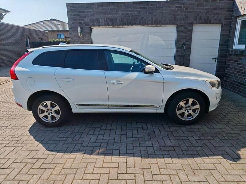 Gebraucht Volvo XC60 Summum 181 PS (133 kW) 2014 SUV