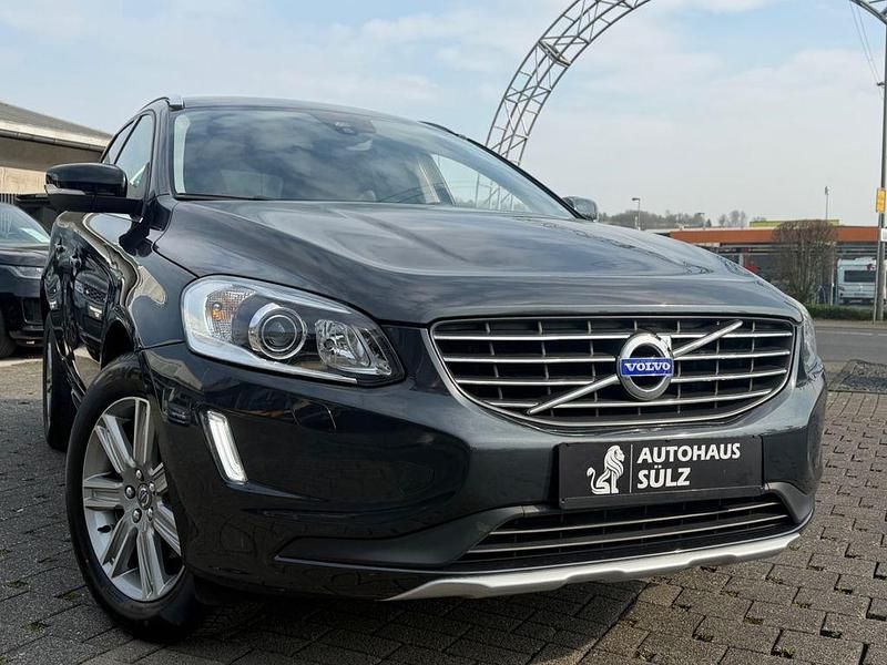 Usata Volvo XC60 Dynamic 150 CV (110 kW) 2018 Grigio SUV