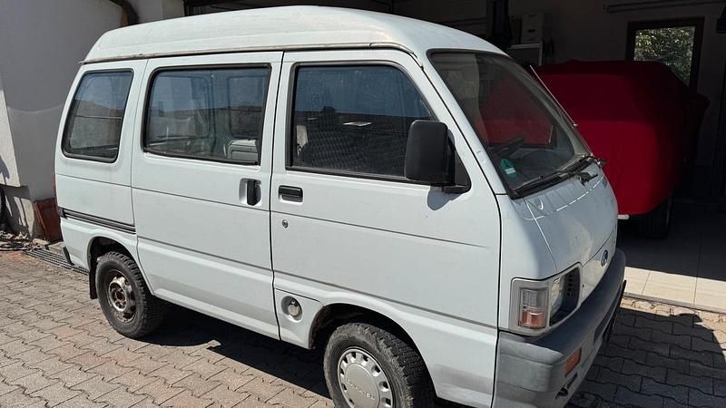 Weiß Gebraucht 1995 Piaggio Porter Van / Kleinbus | 950 € - Bild 1/4