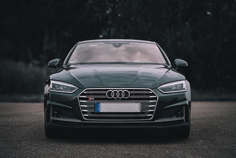 Grün Gebraucht 2016 Audi S5 Ambiente Coupé | 29.990 € (Fairer Preis) - Bild 1/4