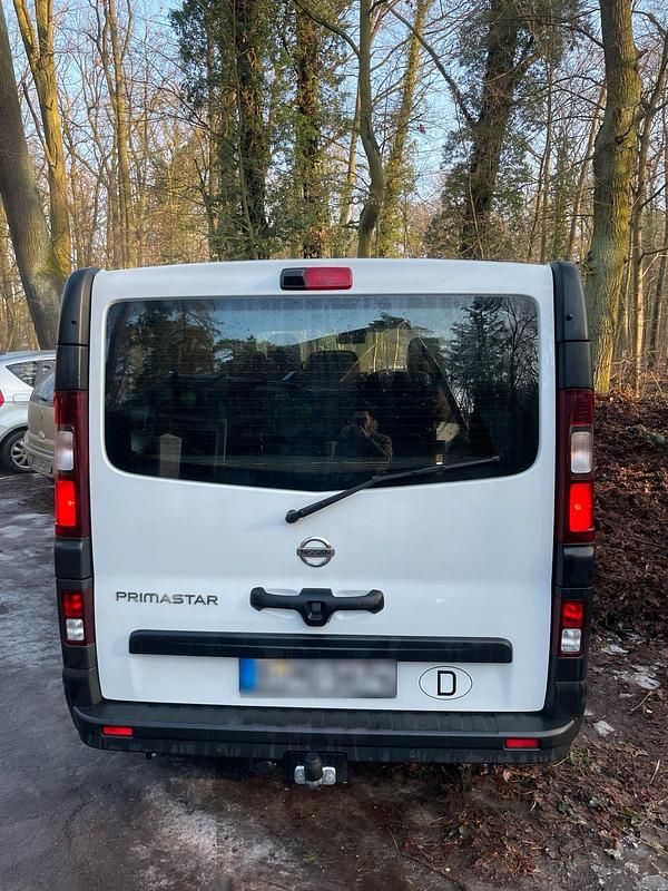 Second-hand Nissan Primastar 177 CP (130 kW) 2024 Alb Monovolum