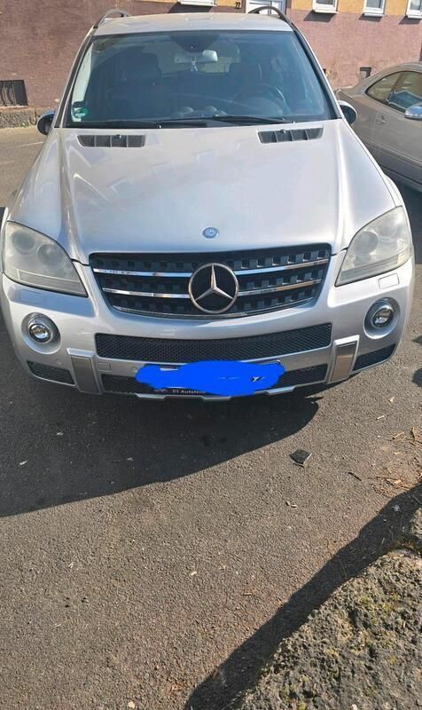 Silber Gebraucht 2005 Mercedes ML500 SUV | 13.500 € (Teuer) - Bild 1/4
