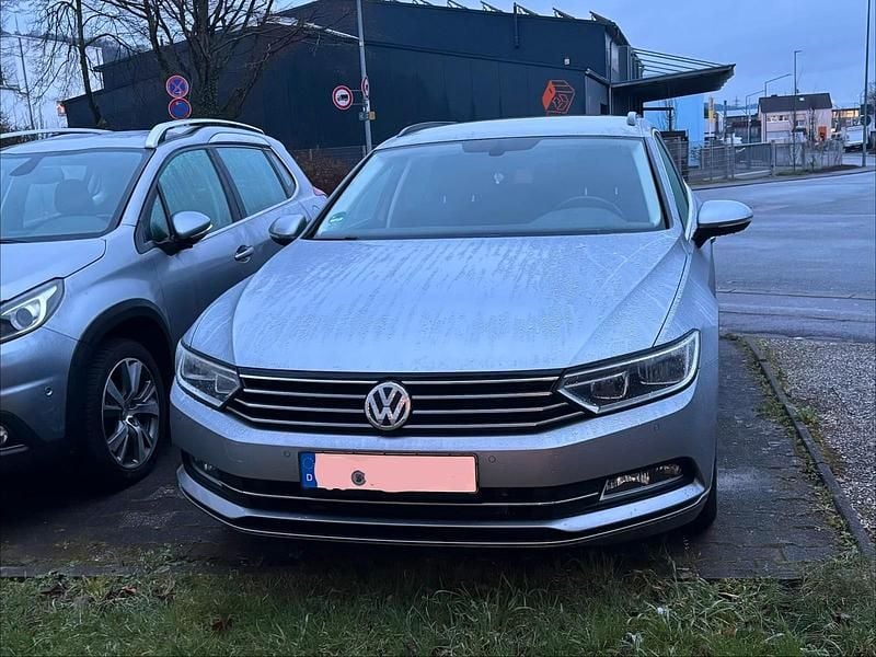 Gebraucht VW Passat Comfortline 150 PS (110 kW) 2018 Silber Kombi