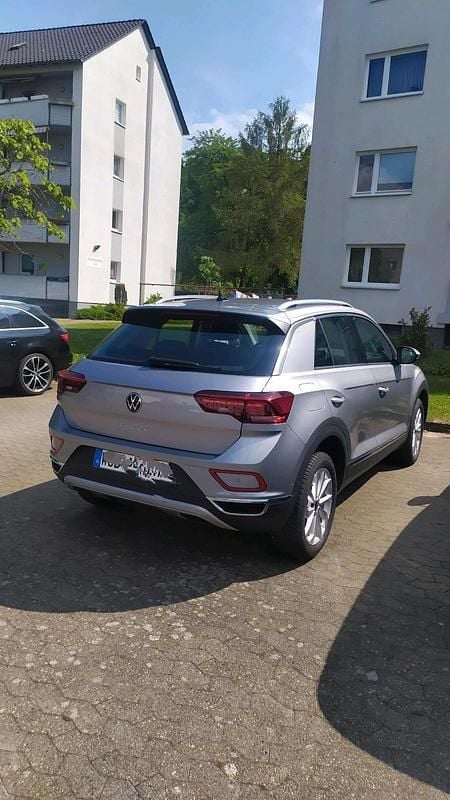 Gebraucht VW T-Roc 150 PS (110 kW) 2023 Silber SUV