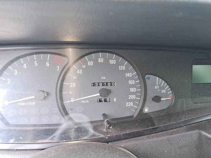 Gebraucht Opel Omega Edition 144 PS (105 kW) 2000 Silber Limousine